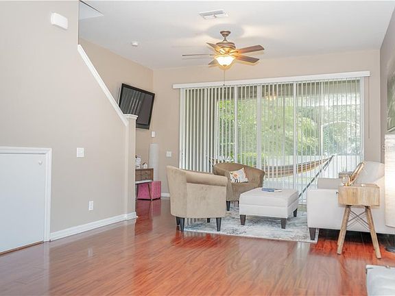 4th image of 4054 Bismarck Palm Dr