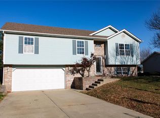 2412 Copper Creek Rd, Maryville, IL 62062