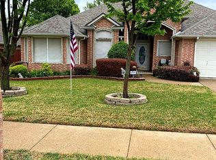 712 Amherst Dr, Waxahachie, TX 75165