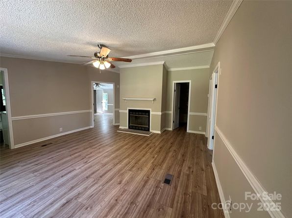1016 Old Thompson Ave, Lancaster, SC 29720