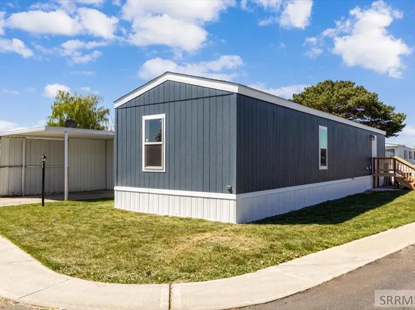 850 Parkway Dr Trailer 35, Blackfoot, ID 83221