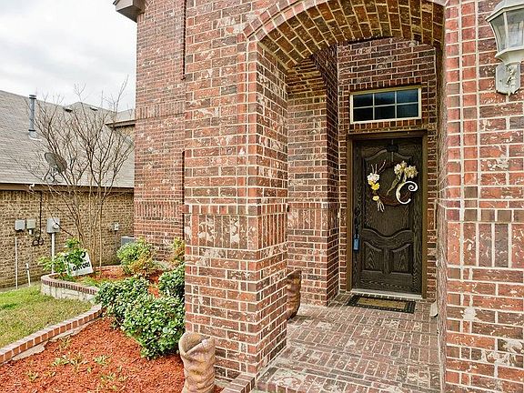 3rd image of 6117 Striper Dr