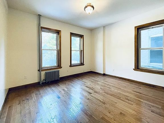 2nd image of 497 Park Pl APT 1
