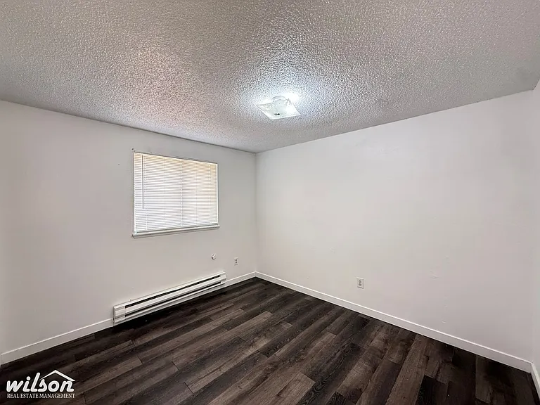 1118-1120 W Cherry Ave — Photo 8