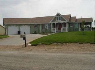 727 Diamond Dr, Lindsborg, KS 67456