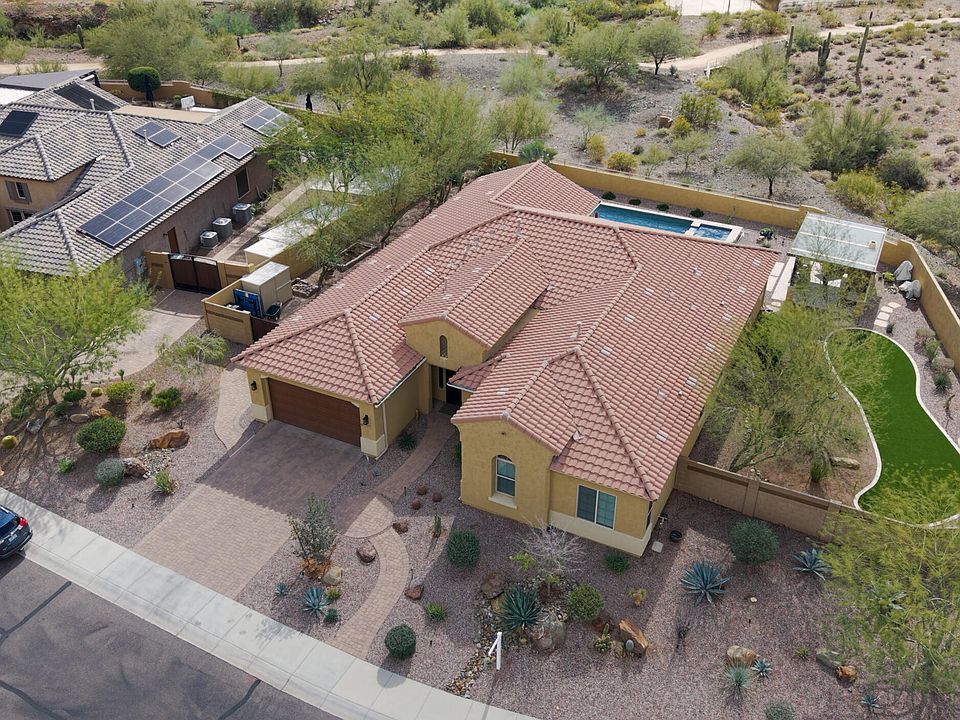 1st image of 909 W SPUR Drive