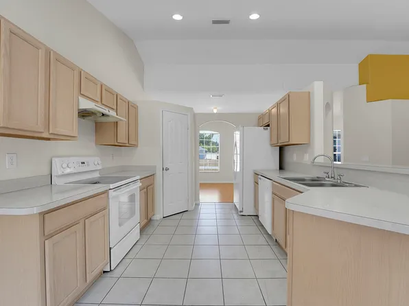 2572 SW Abelard Street, Port St Lucie, FL 34953