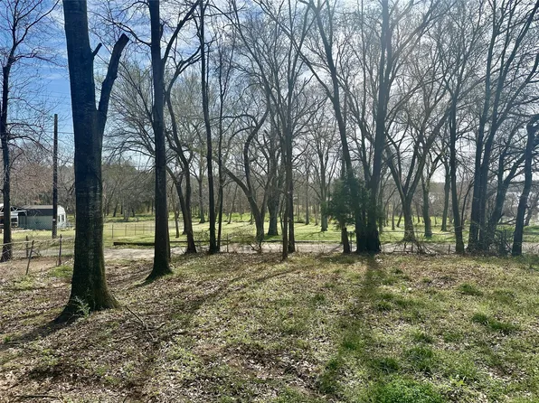 129 Sailfish Dr, Mabank, TX 75156