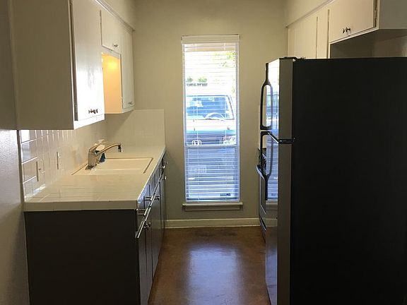 3rd image of 5607 Sunshine Dr #4370988