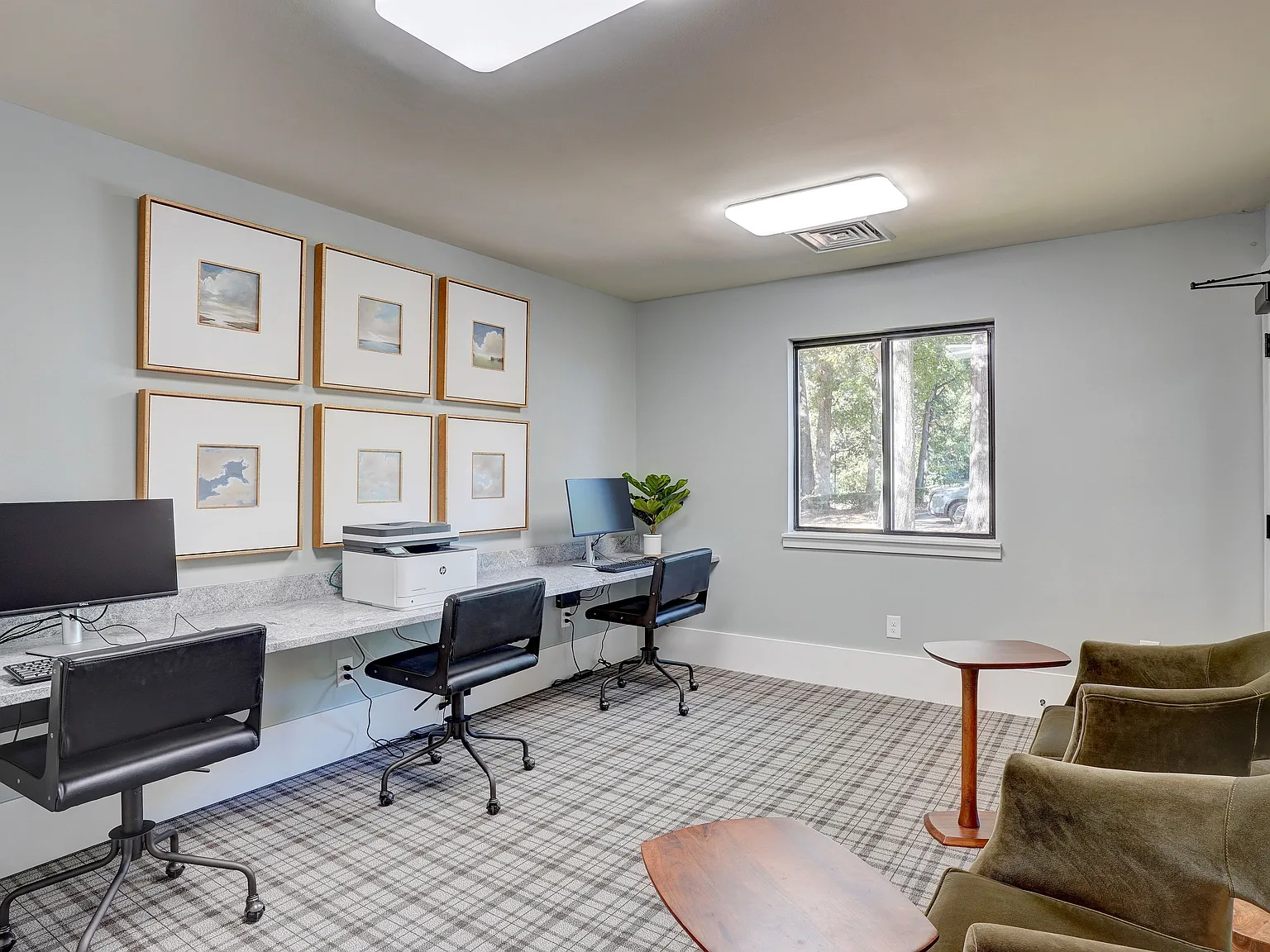 Peachtree Place Apartments — Photo 3