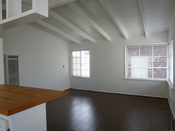 5th image of 718 1/2 Orchid Ave