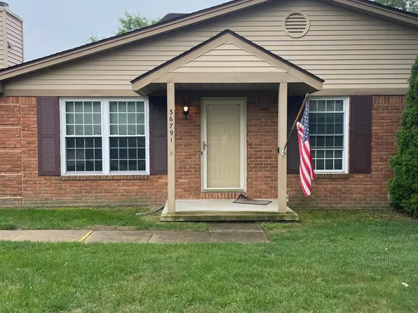36791 Oakwood Ln, Richmond, MI 48062