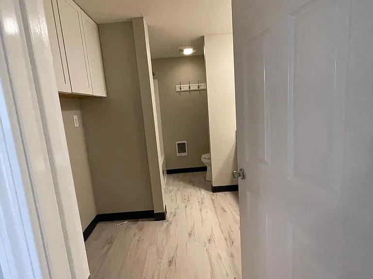 Churchill Village Apartments — Photo 82