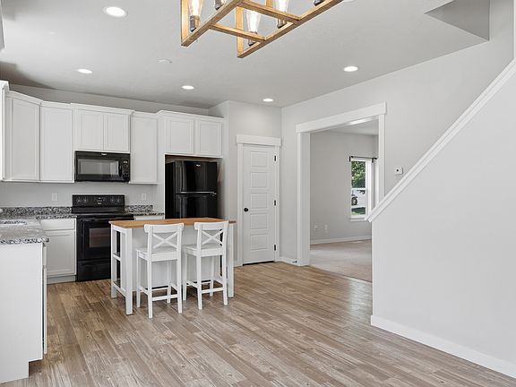 3rd image of 5126 E Sand Flats Way