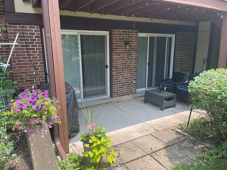 1st image of 412 Sandhurst Cir APT B