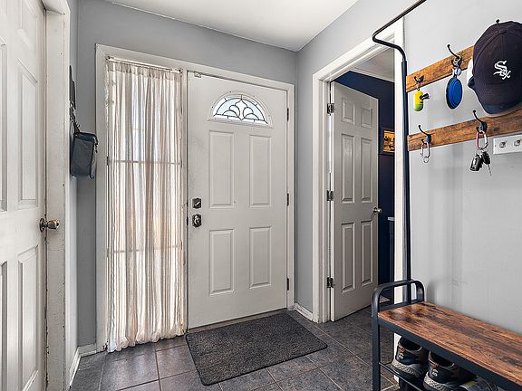 4th image of 6838 Winston Dr
