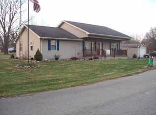 1154 8th St NW, Linton, IN 47441