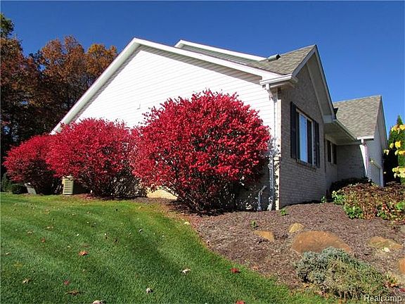 2nd image of 579 Sunrise Dr
