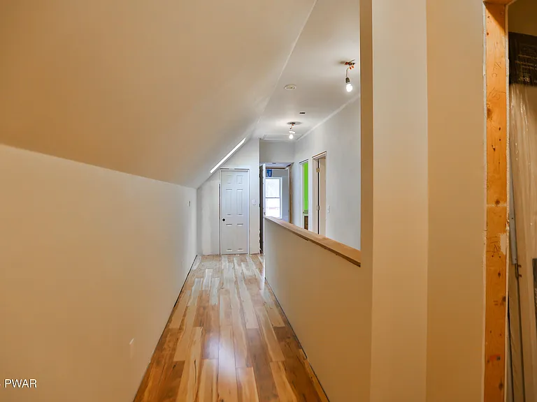 110 Stallion Dr — Photo 52