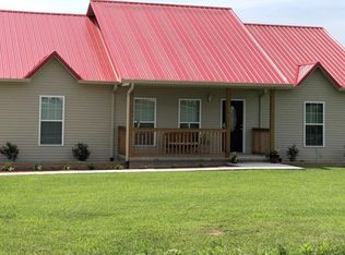 106 John Louise Ln, Jacksboro, TN 37757