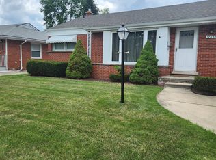 17693 Gaylord St, Redford, MI 48240
