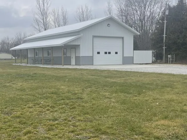 11 Watertown Rd, Sandusky, MI 48471