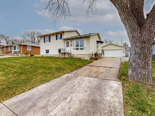 532 4th Ave SE, Stewartville, MN 55976