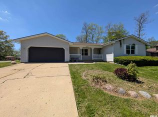 6403 N Talisman Ter, Peoria, IL 61615
