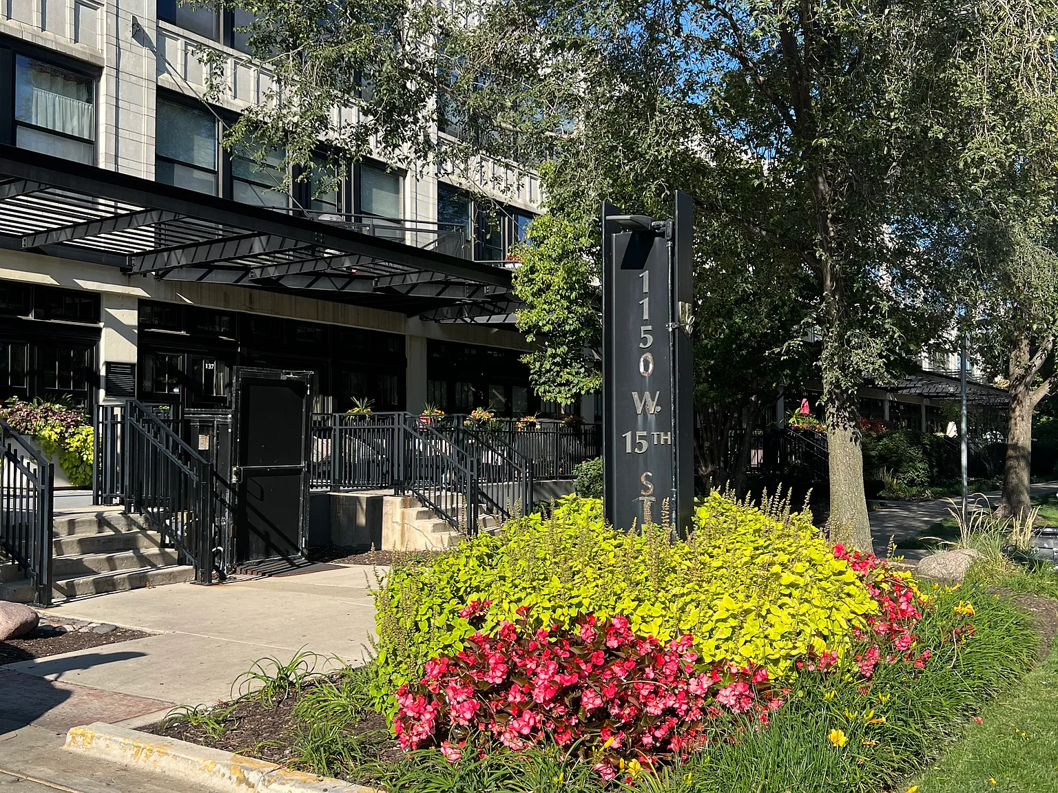 2 bed, 1000 sqft, $2,500 — Photo 1