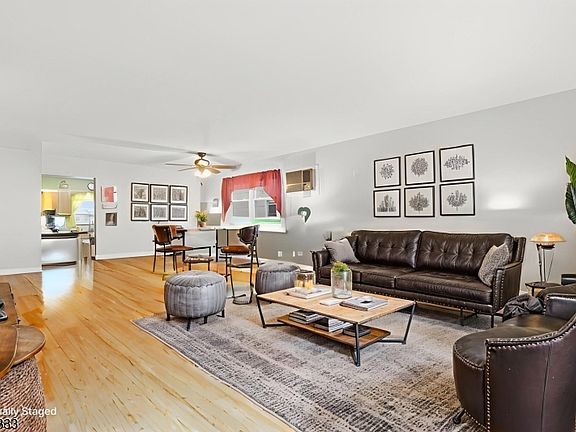 3rd image of 204 Devon St