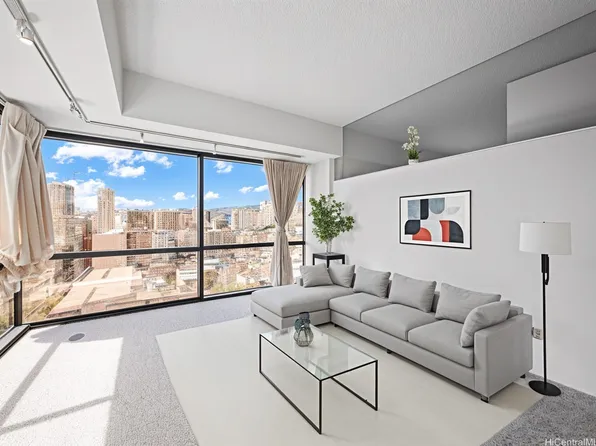 1750 Kalakaua Ave APT 1402, Honolulu, HI 96826