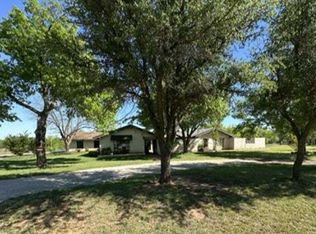 306 Wade St, Olney, TX 76374