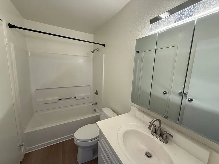 10 Professional Center Pkwy #26 — Photo 7