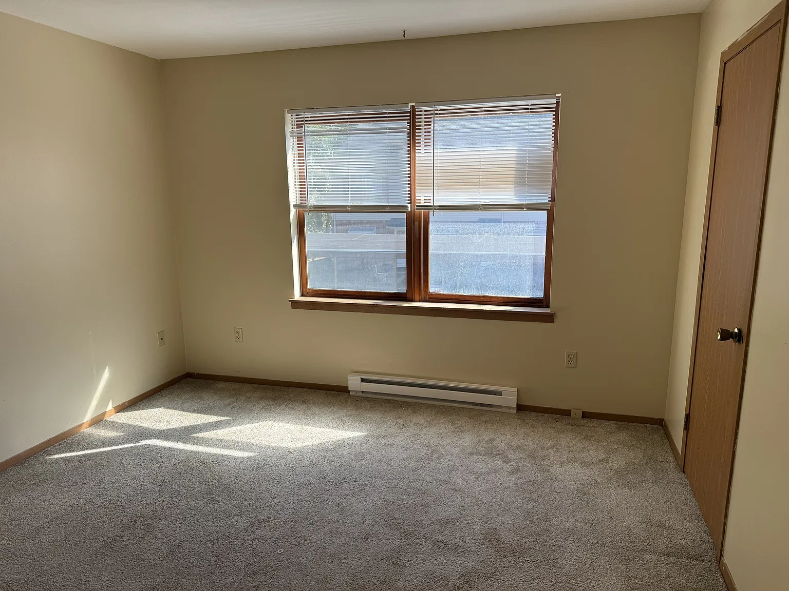 2059 Mary Ellen Lane - 1 — Photo 4