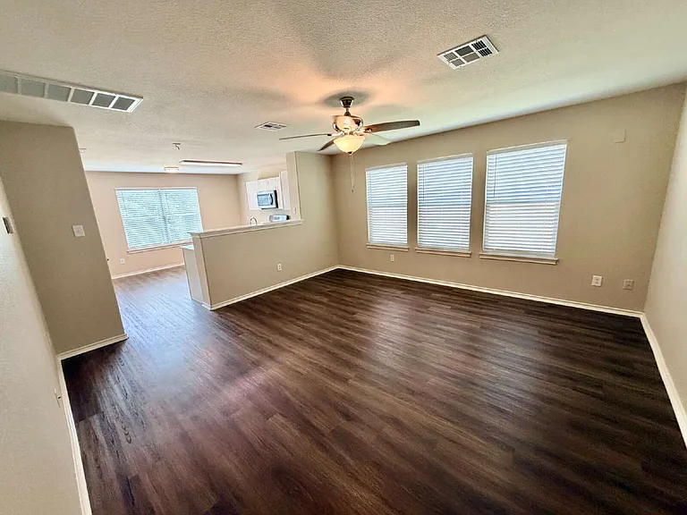 3403 Wickham Ln — Photo 2