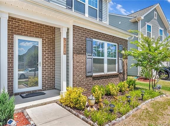 4th image of 3612 Creekside Dr