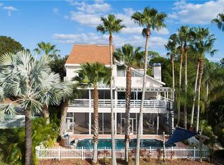 545 Gulf Dr, Crystal Beach, FL 34681