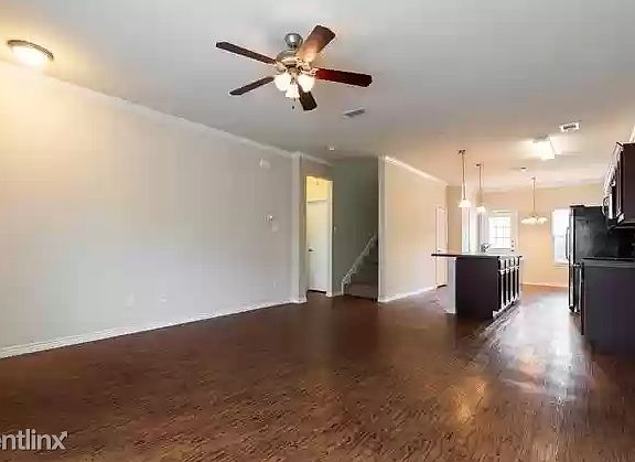 Living and Kitchen 2