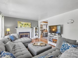 5400 Paula Ct, Charlotte, NC 28216