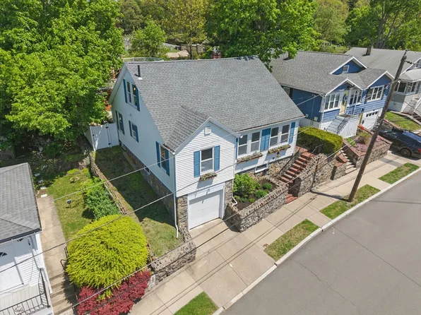 10 Mayfair St, Lynn, MA 01904