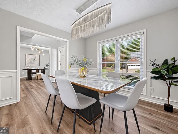 3rd image of 3069 Savannah Walk Ln
