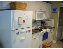 4th image of 1201 Loraine St