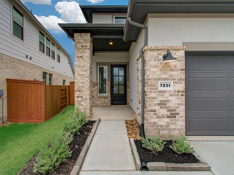 7231 Yarrow Blossom Ct — Photo 10