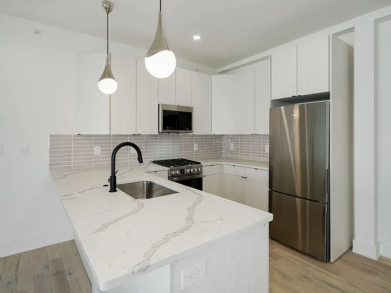 Newly Constructed Apartments in South Philly — Photo 5