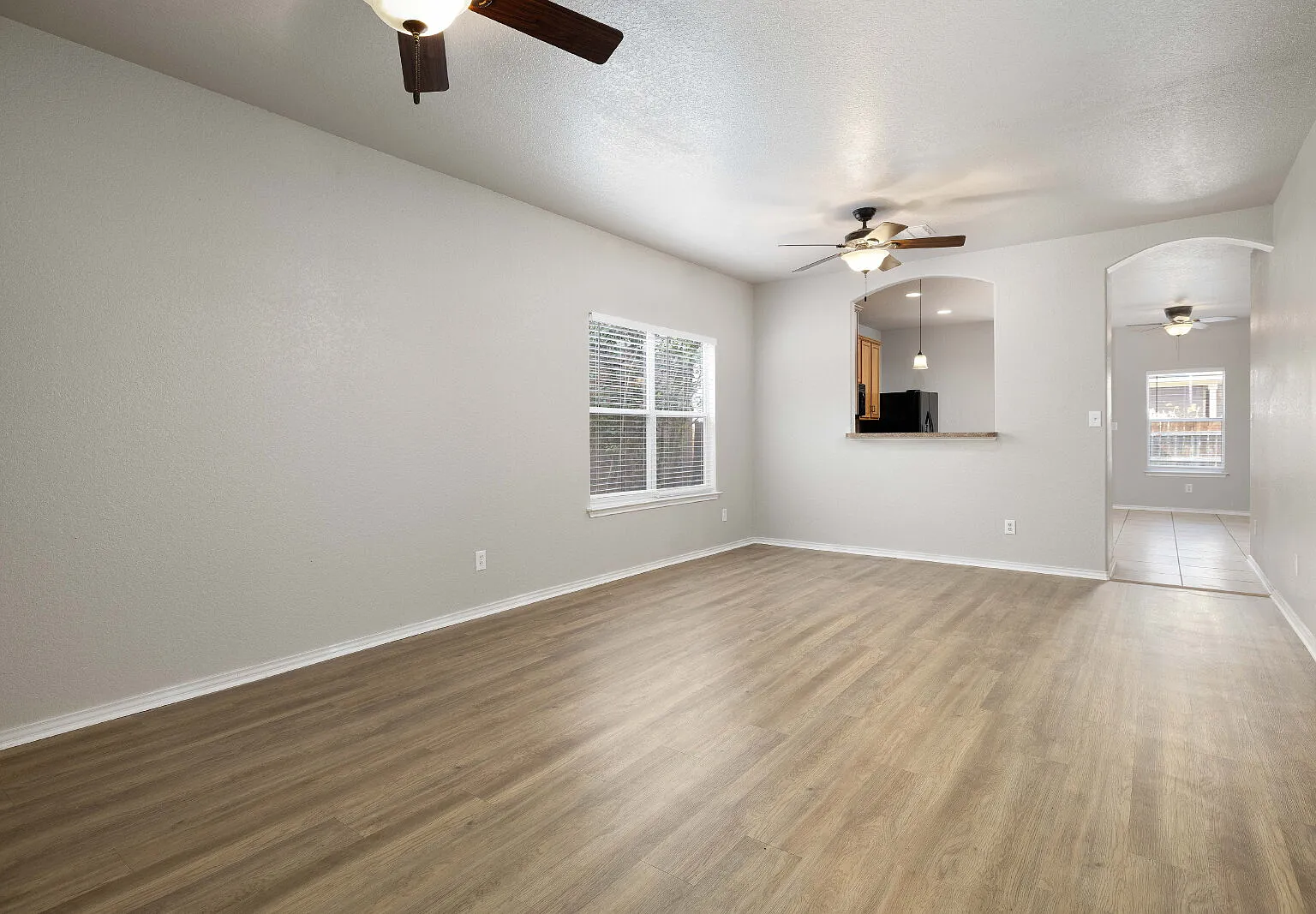 4 bed, 2.0 bath, 1677 sqft, $1,850 — Photo 3