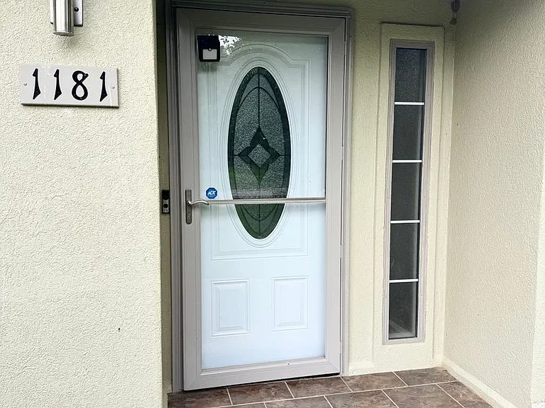 1181 Max Ct — Photo 3