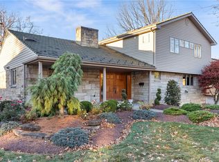 1142 Arrowood Dr, Pittsburgh, PA 15243