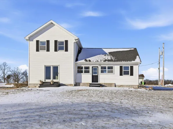 5429 Broderick Rd, Omro, WI 54963