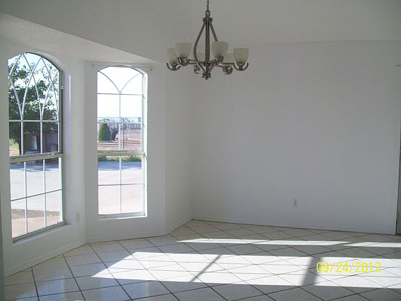 4th image of 4960 Betts Dr