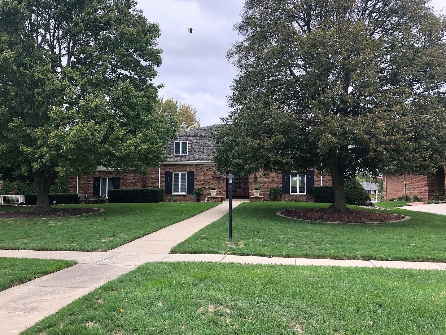 4102 Clubhouse Dr photo 1